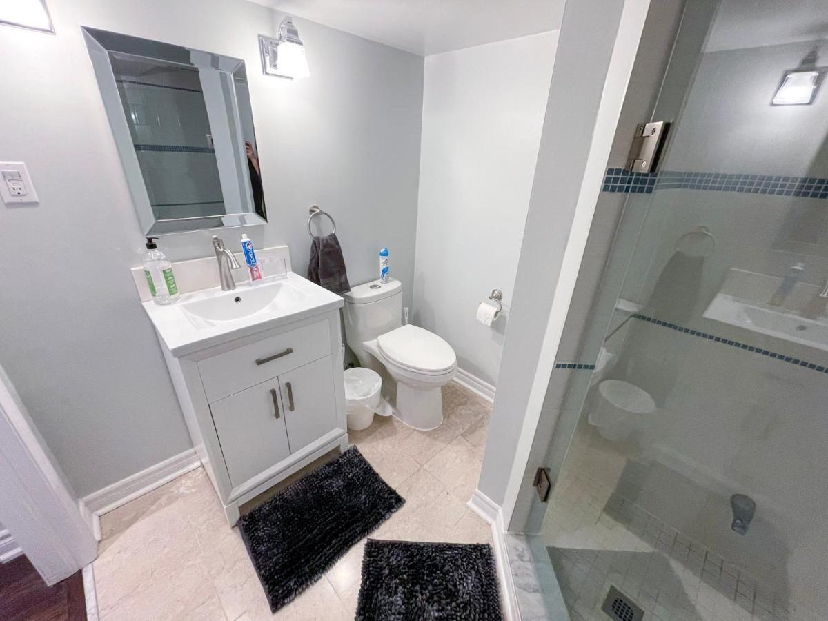 Spacious & Renovated 1Bd Suite W/Parking Toronto Exterior foto
